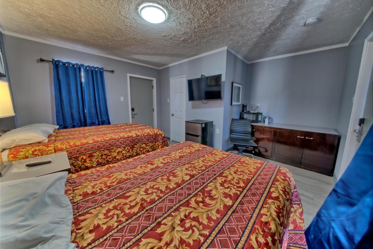 Standard Quadruple Room Two Double Beds Non-Smoking