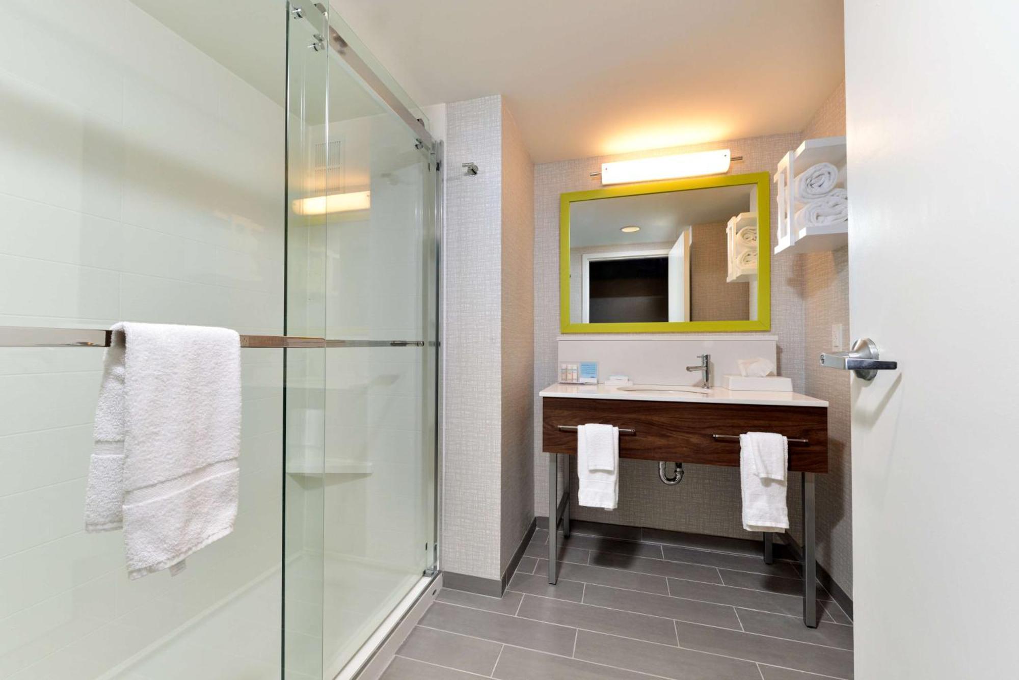 King Room with King Bed - Non-Smoking,1552127479:JPEG