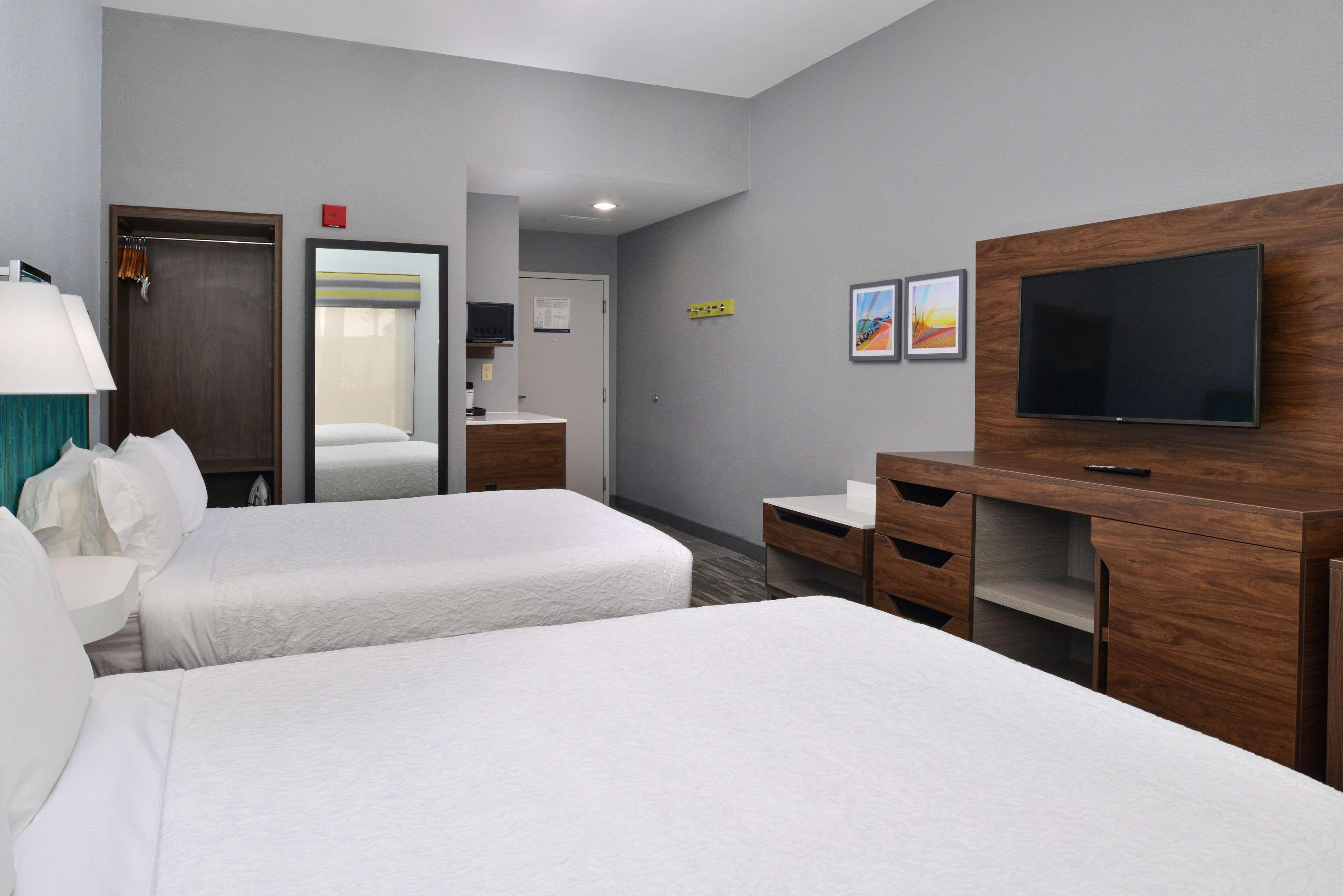 Room Two Queen Beds Non-Smoking