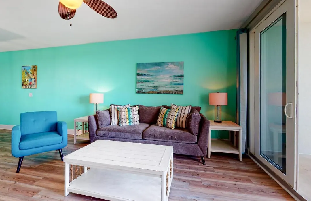 Laketown Wharf 1527-1