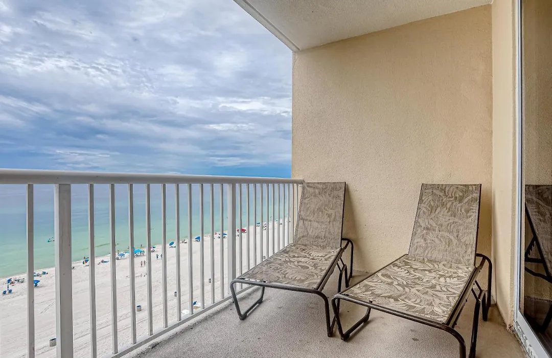 Majestic Beach Resort Tower 1-711-1