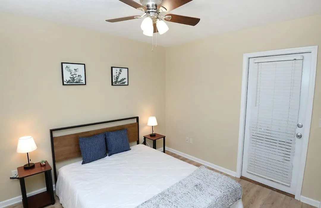 3Br 2Ba House In Gated Community By Cozysuites-1