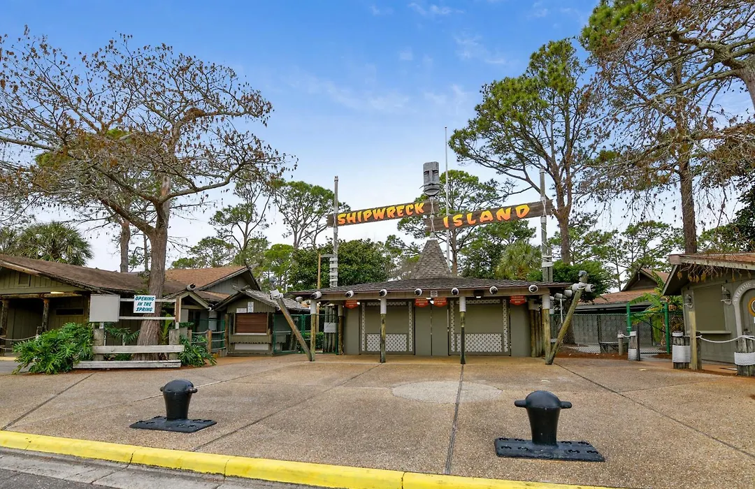 Laketown Wharf Resort #1321 By Book That Condo-1