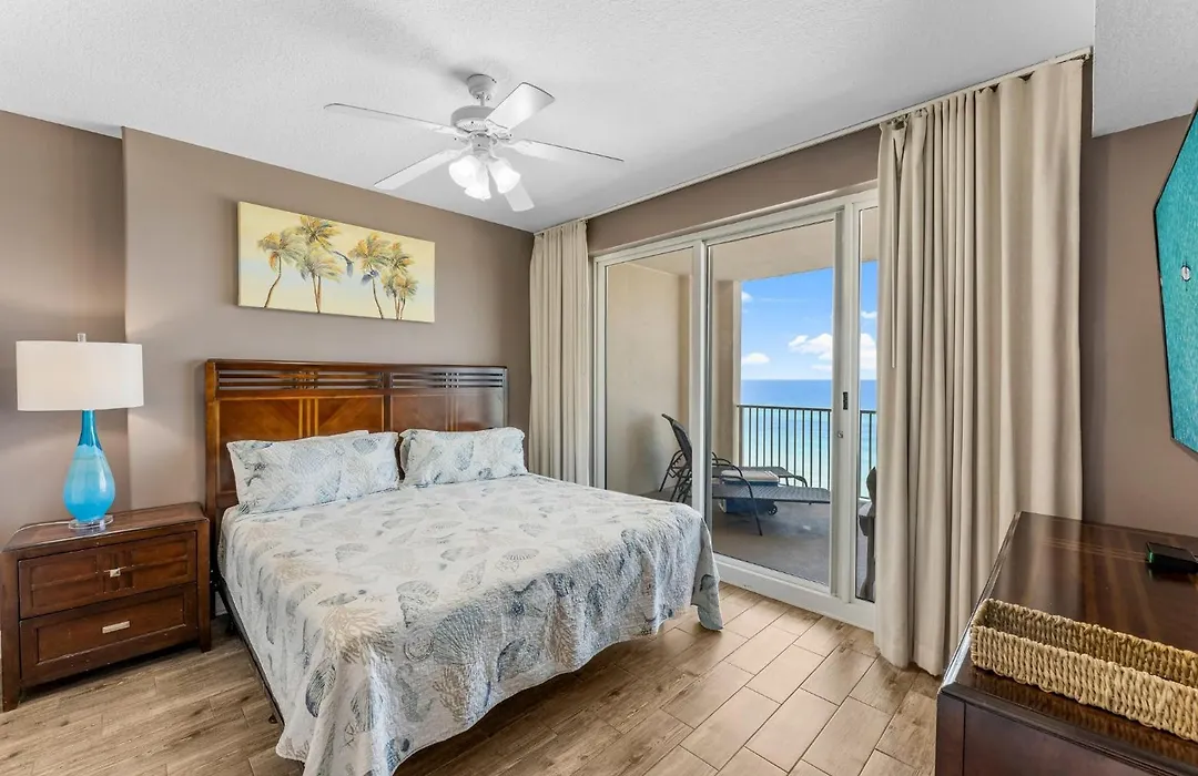 Ocean Reef Beach Resort! Beach Front! Free Seasonal Beach Chairs! By Dolce Vita Getaways Pcb-1