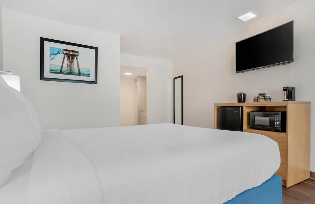 Chateau Beachfront Hotel, A By The Sea Resort-1