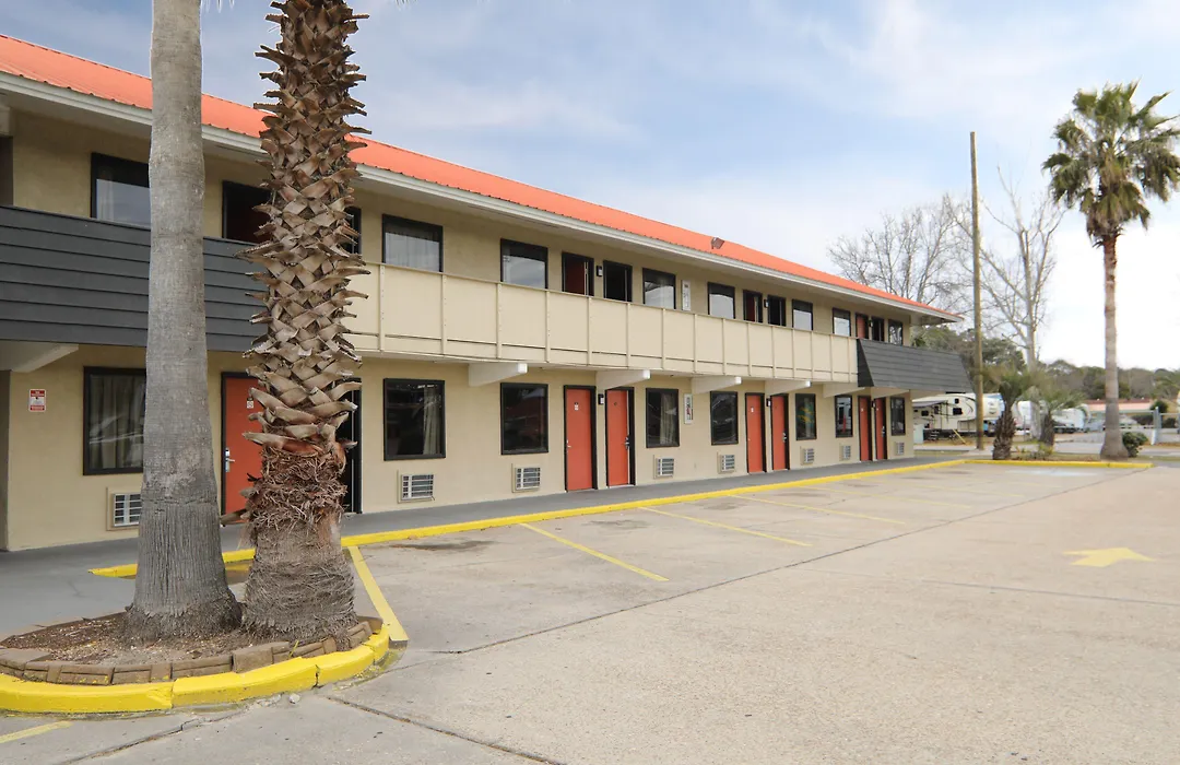 Red Roof Inn Panama City Beach-1