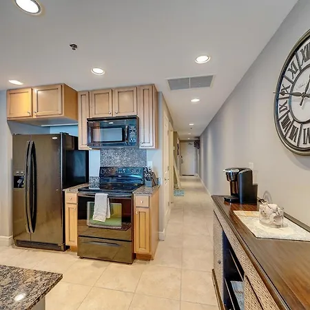 Gorgeous Oceanfront Condo With Bbq-2
