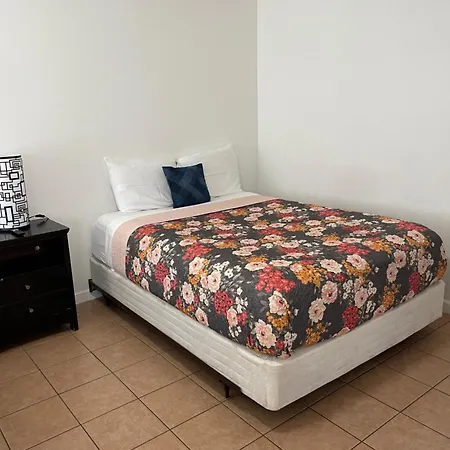 Motel Safreen-2