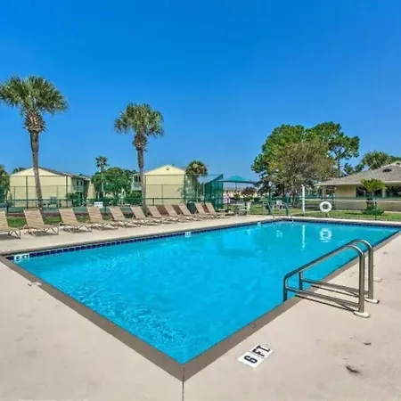 Resort Gem W/ 2-Bedrooms And Easy Walk To Beach-2