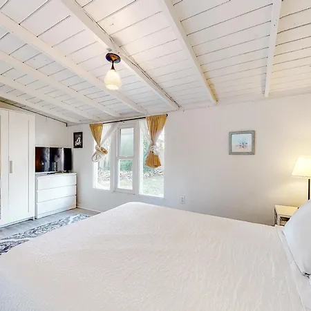 Sea Glass Bungalow-3