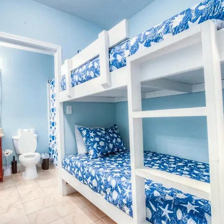 Large 3 Bd Penthouse 2034 In Laketown, Great Views And Amenities!-3