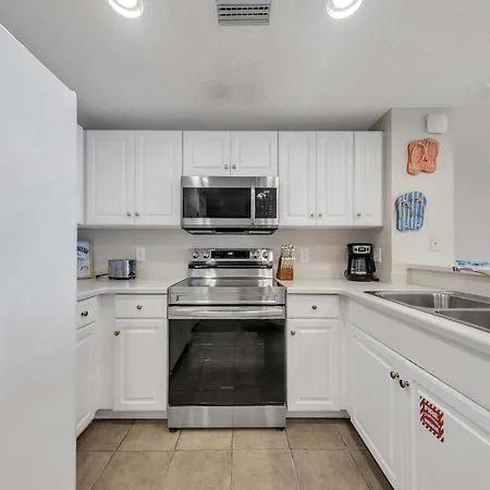 Majestic Beach Towers 2-1803-2
