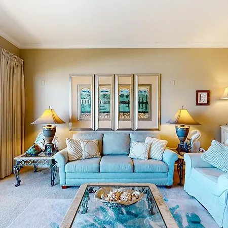 Sterling Beach 403-3