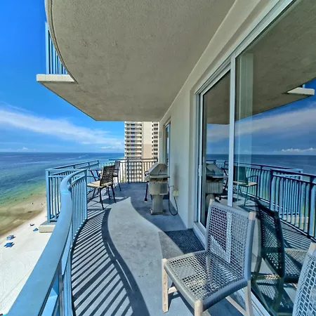 Sterling Breeze Beachfront Retreat Pool, Hot Tub & Free Beach Chairs-3