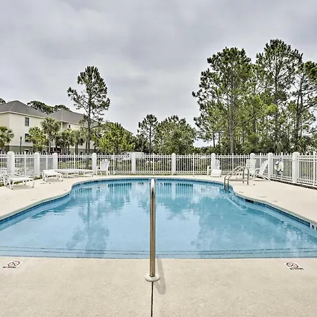 Pcb Condo With Balcony - Walk To The Beach!-2